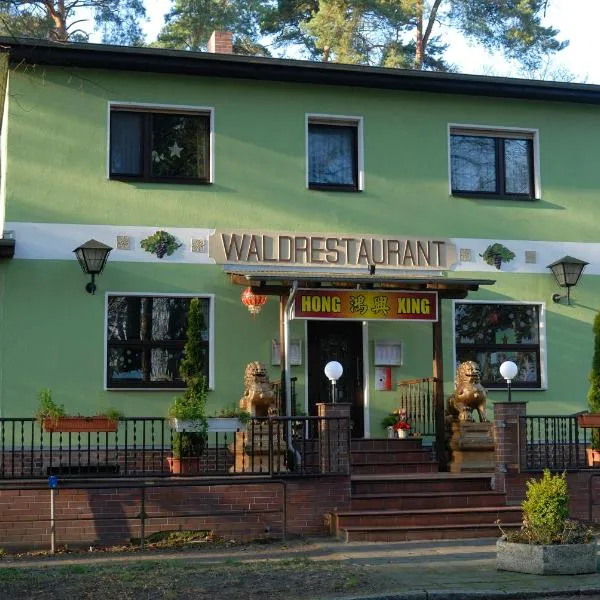 Waldrestaurant & Hotel，位于舍讷费尔德的酒店