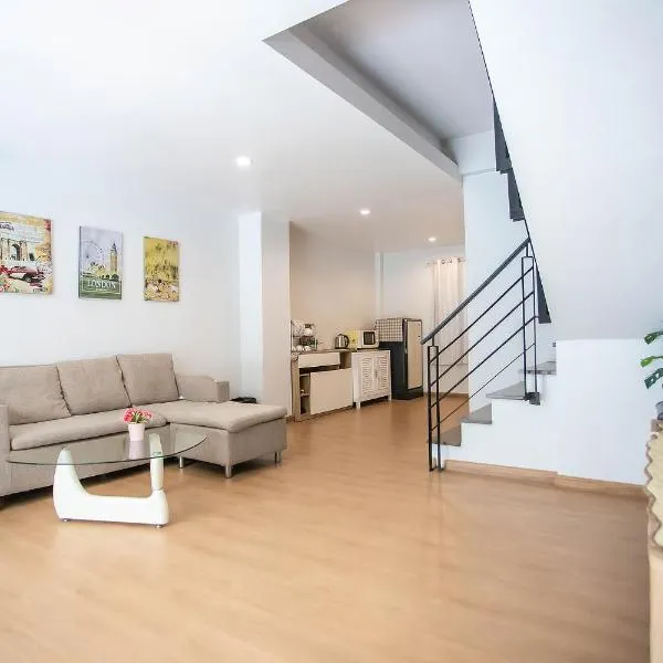 Bangsean Smile Home บ้านสไมล์ บางแสน，位于邦盛的酒店
