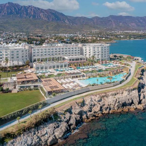 Merit Park Hotel Casino & SPA，位于凯里尼亚的酒店
