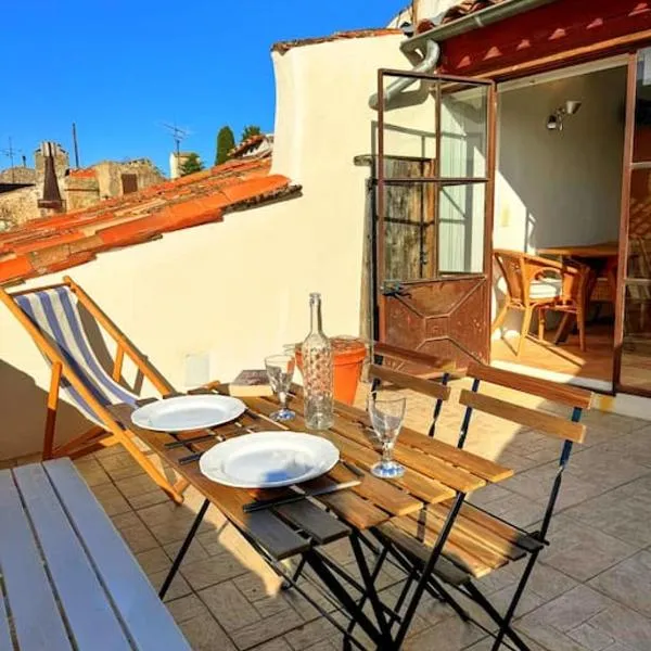 Appartement avec terrasse tropezienne, Aups，位于奥普的酒店