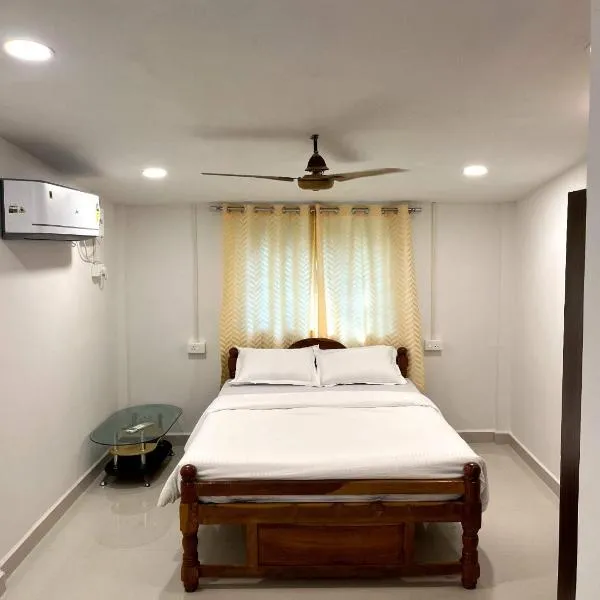 Taramati niwas guest rooms，位于Polem的酒店