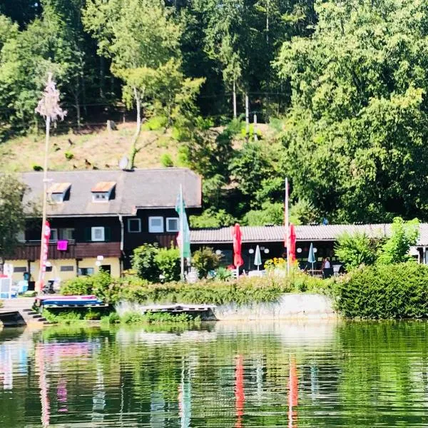 Naturfreundehaus Wallersee，位于Helming的酒店
