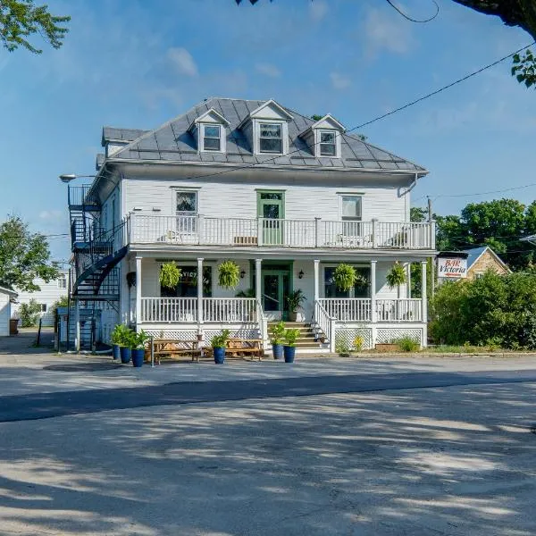 Chambre 306 de l'hôtel Victoria confortable et moderne，位于Saint-Pascal的酒店