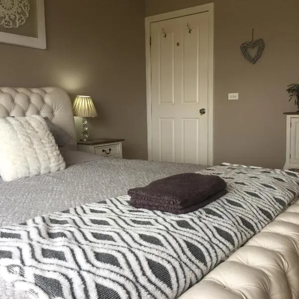 Private Bedroom in Modern Farm Homestead，位于Tallarook的酒店