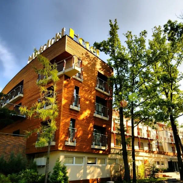 Hotel Mościcki，位于斯巴拉的酒店