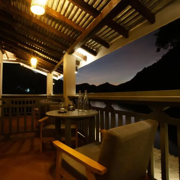 Dokchampa River View Villa，位于Nongkhiaw的酒店