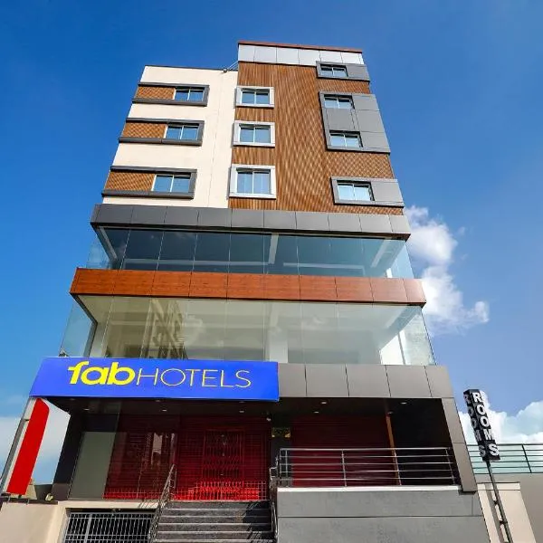 FabHotel Galaxy Heights - Nagavara，位于班加罗尔的酒店