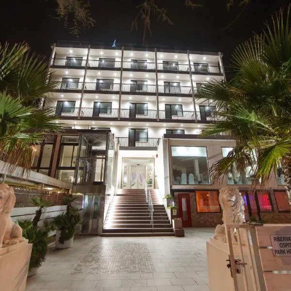 Hotel Park，位于索托马里纳的酒店