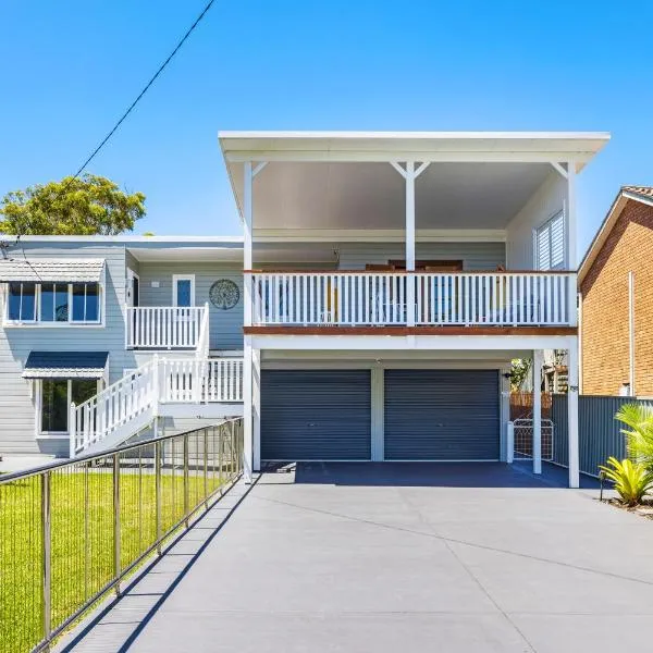 Shoaly House and Shoaly House Cottage - perfect for multiple families & wedding groups，位于浅滩湾的酒店