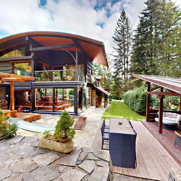 Chata v srdci lesa，位于恰德察的酒店