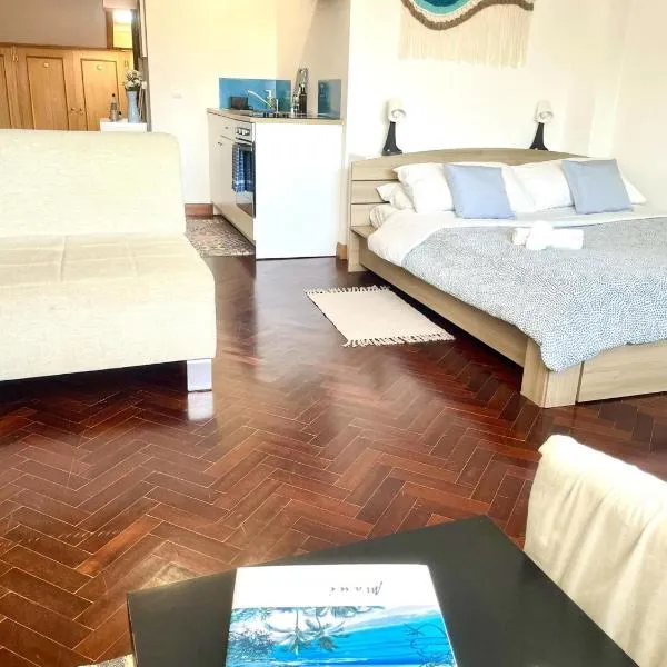 Cozy Carcavelos Beach-NOVA SBE，位于卡尔卡维洛斯的酒店