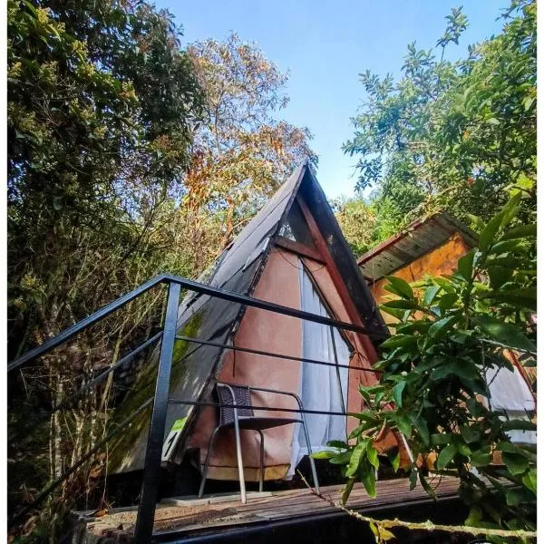 Glamping Laguna Sagrada，位于Fómeque的酒店