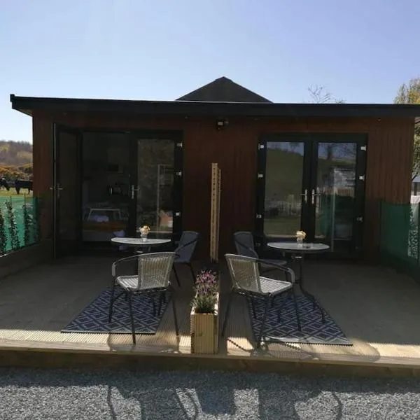 Bumble Bee Lodge, ROOM 1，位于Raholp的酒店