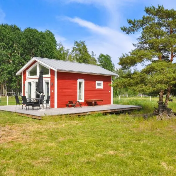 Nice Home In Hammarö With Kitchen，位于卡尔斯塔德的酒店