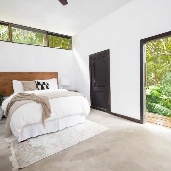 Serendipity Holistic Resort Spa，位于金斯敦的酒店