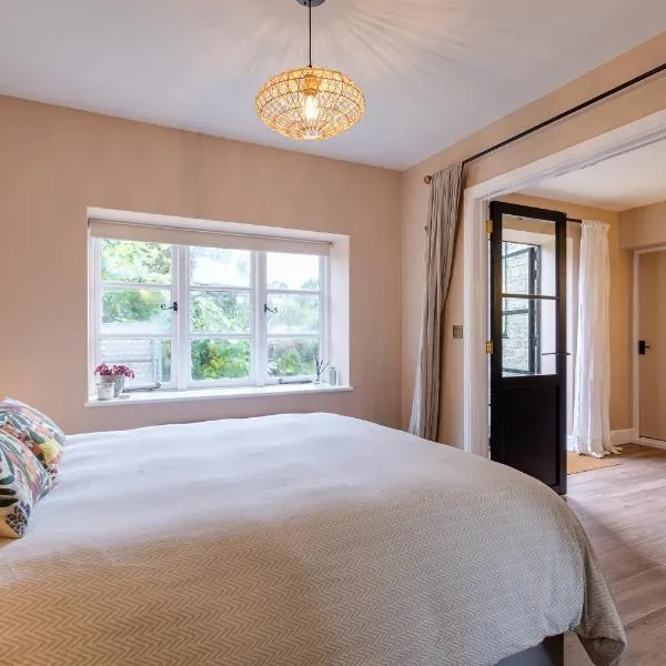 Stunning luxury apartment near Bruton，位于谢普顿马利特的酒店