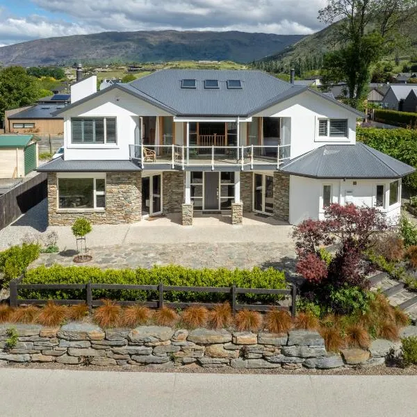 Wanaka Lake House，位于瓦纳卡的酒店