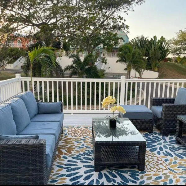 Marriott Apartment at Little Bay Country Club，位于尼格瑞尔的酒店