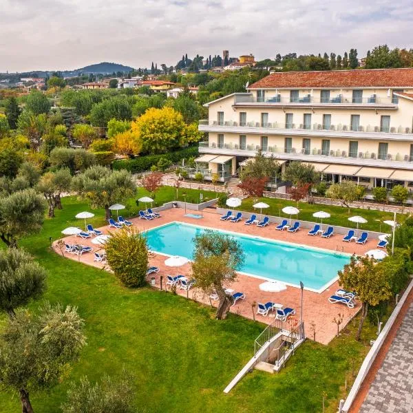 Hotel Villa Paradiso Suite，位于莫尼加的酒店