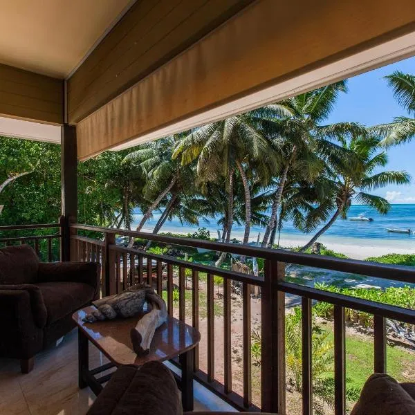 Villas des Alizes beachfront suites and garden villas，位于普拉兰大安塞区的酒店
