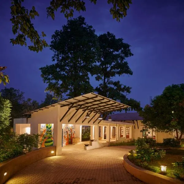 Club Mahindra Kanha，位于Dhanwār的酒店