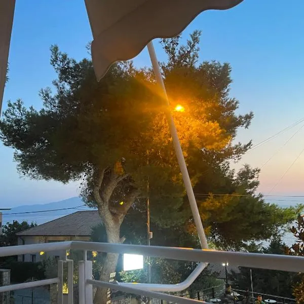 Saranda Aquamarine Sea View Condo，位于萨兰达的酒店