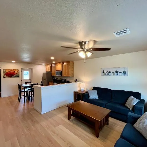 Prime Location to Casino Excitement 2 mi w King Beds，位于萨克维尔的酒店