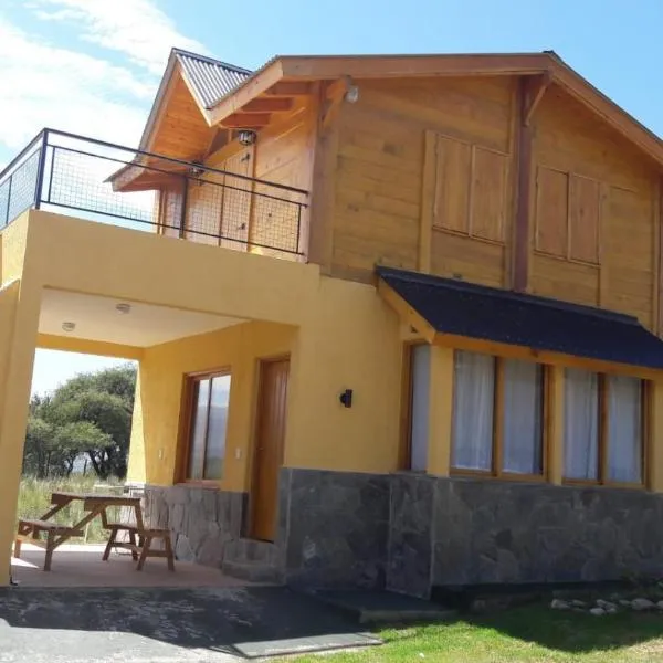 Cabañas El Conejo Negro，位于库拉布罗切罗镇的酒店