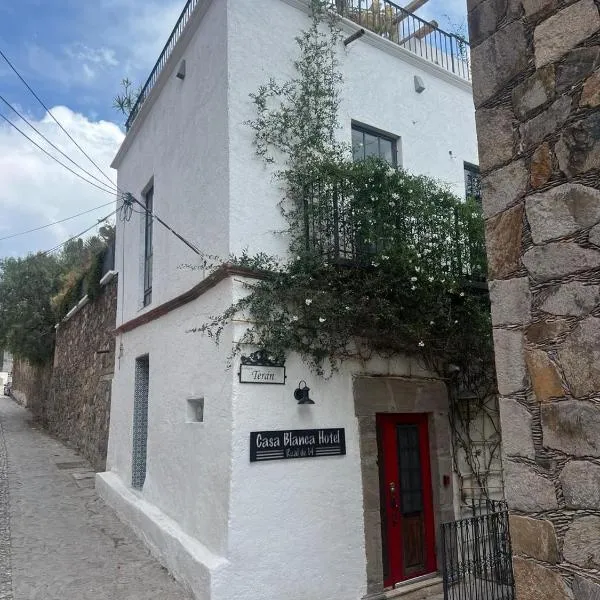 CasaBlanca Hotel，位于雷亚尔卡托尔塞的酒店