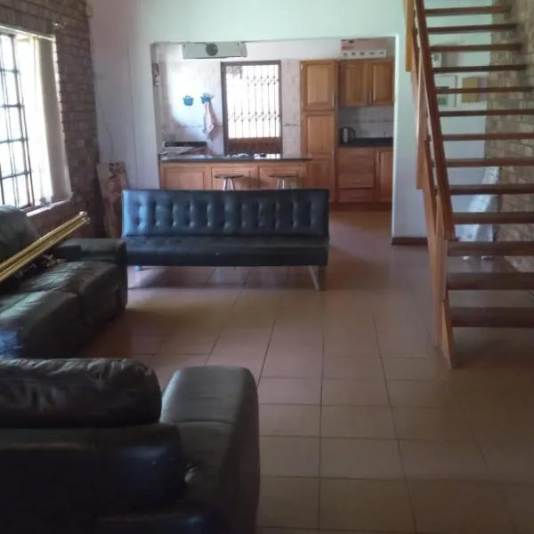 Okgethilwe Lodge，位于萨比的酒店