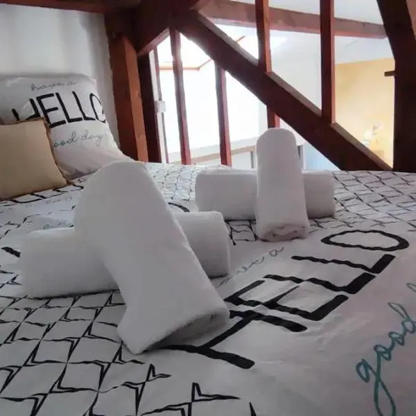 Maisonnette 2 à 4 pers- Jardin privatif clôturé- Calme- Stationnement Gratuit- Pau Ouest Billère，位于Billère的酒店