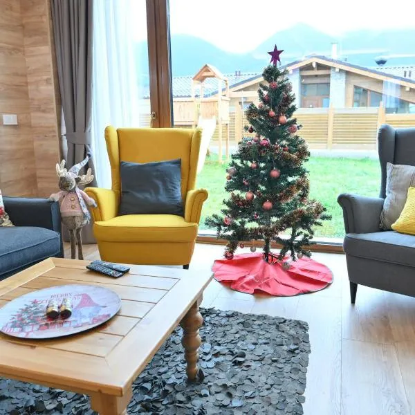 Villa Letizia near the Pirin Golf Resort，位于拉兹洛格的酒店