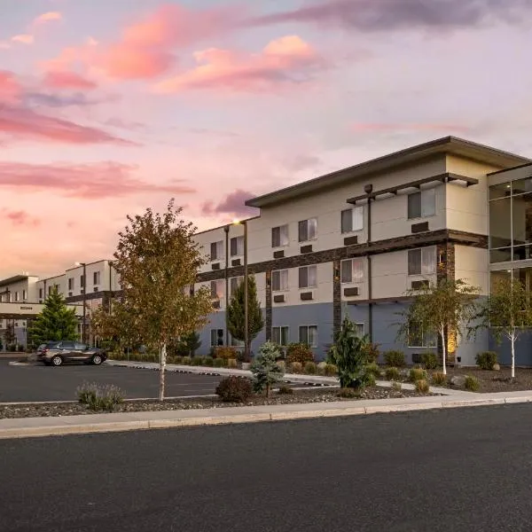 Best Western Plus The Inn at Hells Canyon，位于Clarkston的酒店