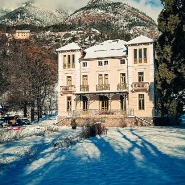 Villa Sequoia, Maison d'hôte à Jausiers，位于若西耶的酒店