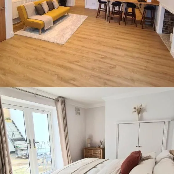 Luxury, Spacious 3 Bedroom, Beachfront Apt with Parking & Courtyard - Shoreside，位于马盖特的酒店