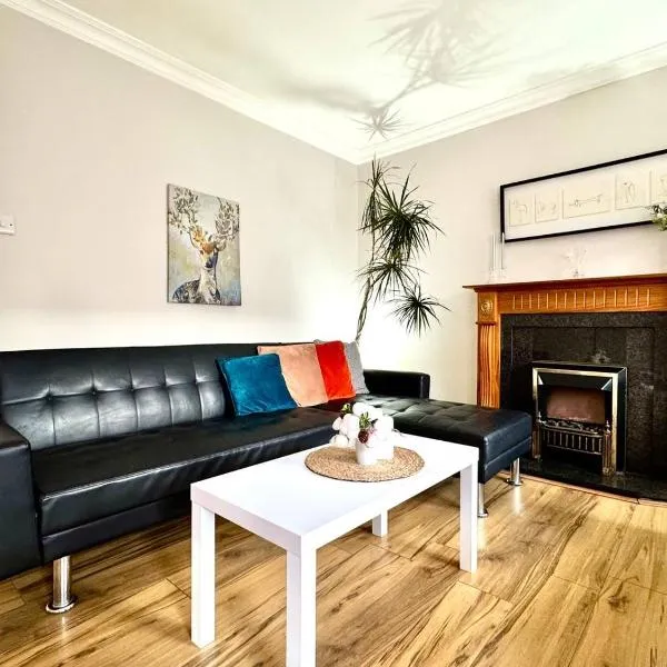 Central 2BD Townhouse in the Heart of Dublin 1，位于都柏林的酒店