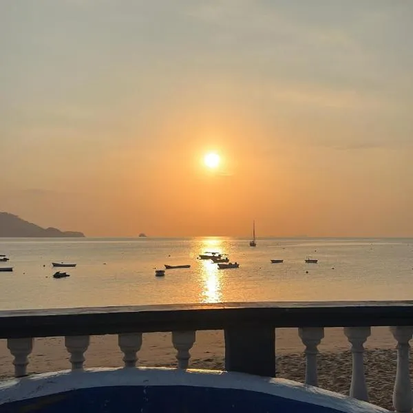 Casa Taboga Lodge，位于塔沃加的酒店