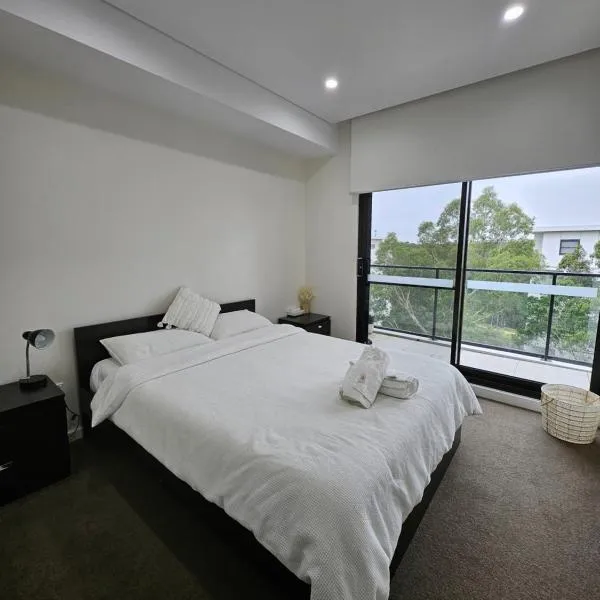 Rouse Hills TownCentre luxury accommodation，位于Kellyville的酒店