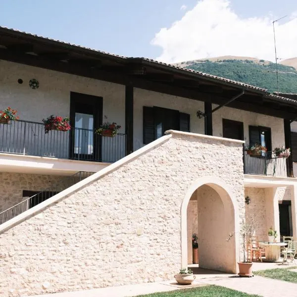 Agriturismo Le Case di Quarantotti，位于诺尔恰的酒店