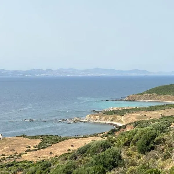 Apartamento con vistas a Africa y al mar，位于阿尔赫西拉斯的酒店