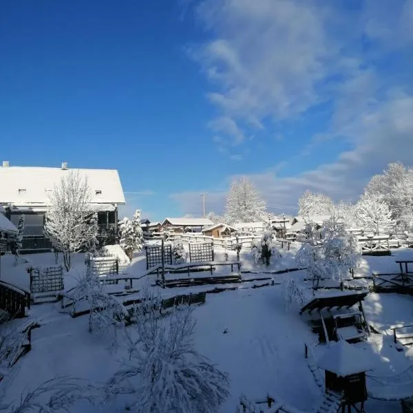 Ethno Houses Plitvice Lakes Hotel，位于塞里特雷尼科的酒店