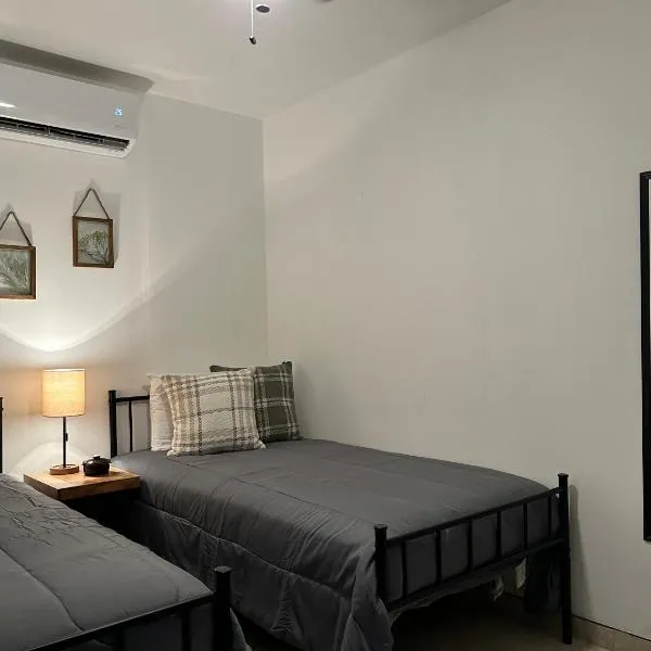 Cómodo Estudio en la Kennedy cerca de Consulado，位于Heroica Nogales的酒店