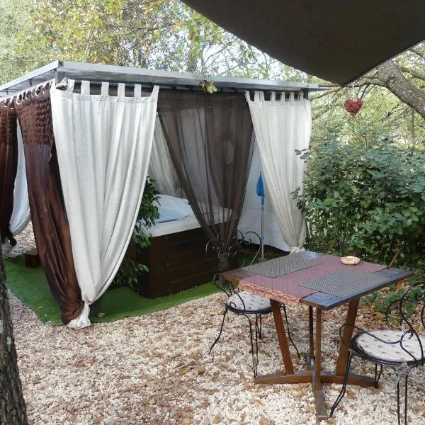 Au Cabanon Chez Nath - chbre d'hôtes，位于Varages的酒店