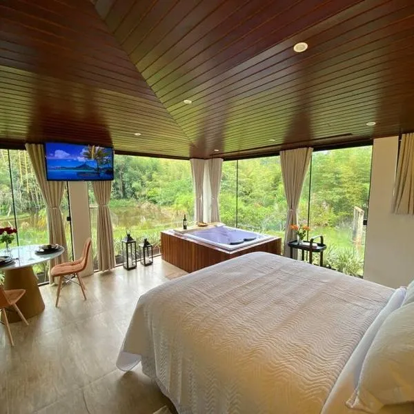 Loft Vidro Lake Rota do Vinho São Roque，位于圣罗克的酒店
