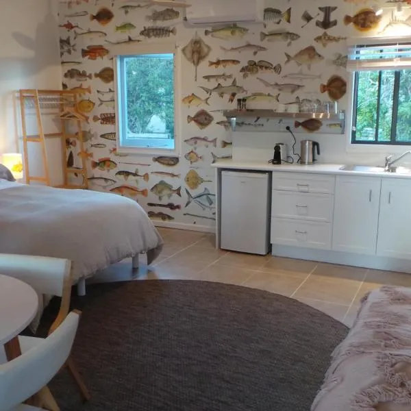 MrandMrs Fish Cabins，位于美洲河的酒店