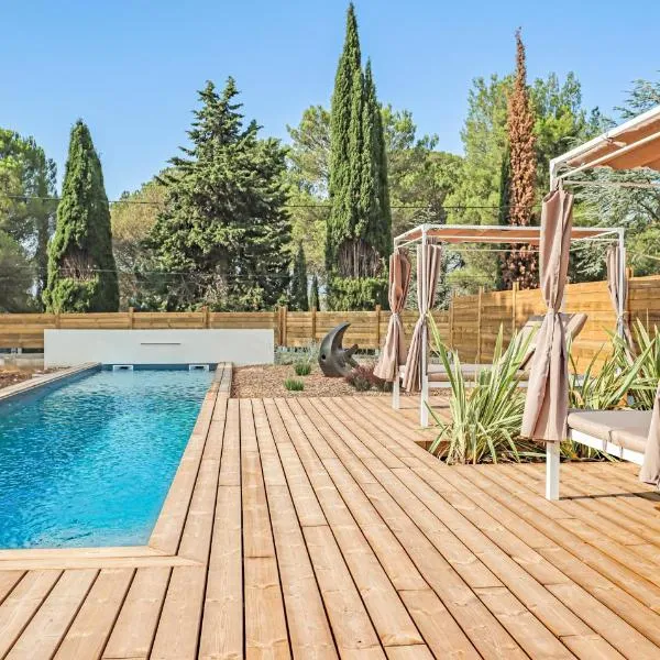 Les Gîtes de Laure - L'Eden Romantique, Chambres Hôtes, Spa privé, Couloir de nage, Adults only，位于Malves-en-Minervois的酒店