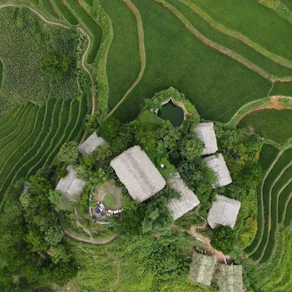 Hello Mu Cang Chai Homestay & Tours，位于Nam San的酒店