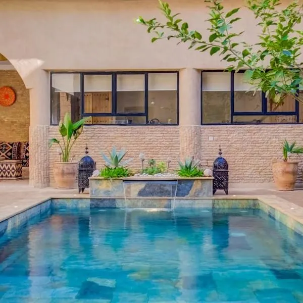 Luxe RIAD-privé-RIAD MIMI centre-ville，位于塔鲁丹特的酒店