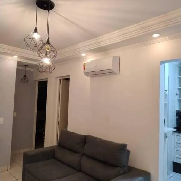 Apto de fácil localização com ar condicionado!，位于伊图佩瓦的酒店