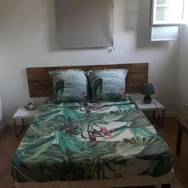 Chambre en appart Duplex chez l'habitant，位于莱特鲁瓦西莱的酒店